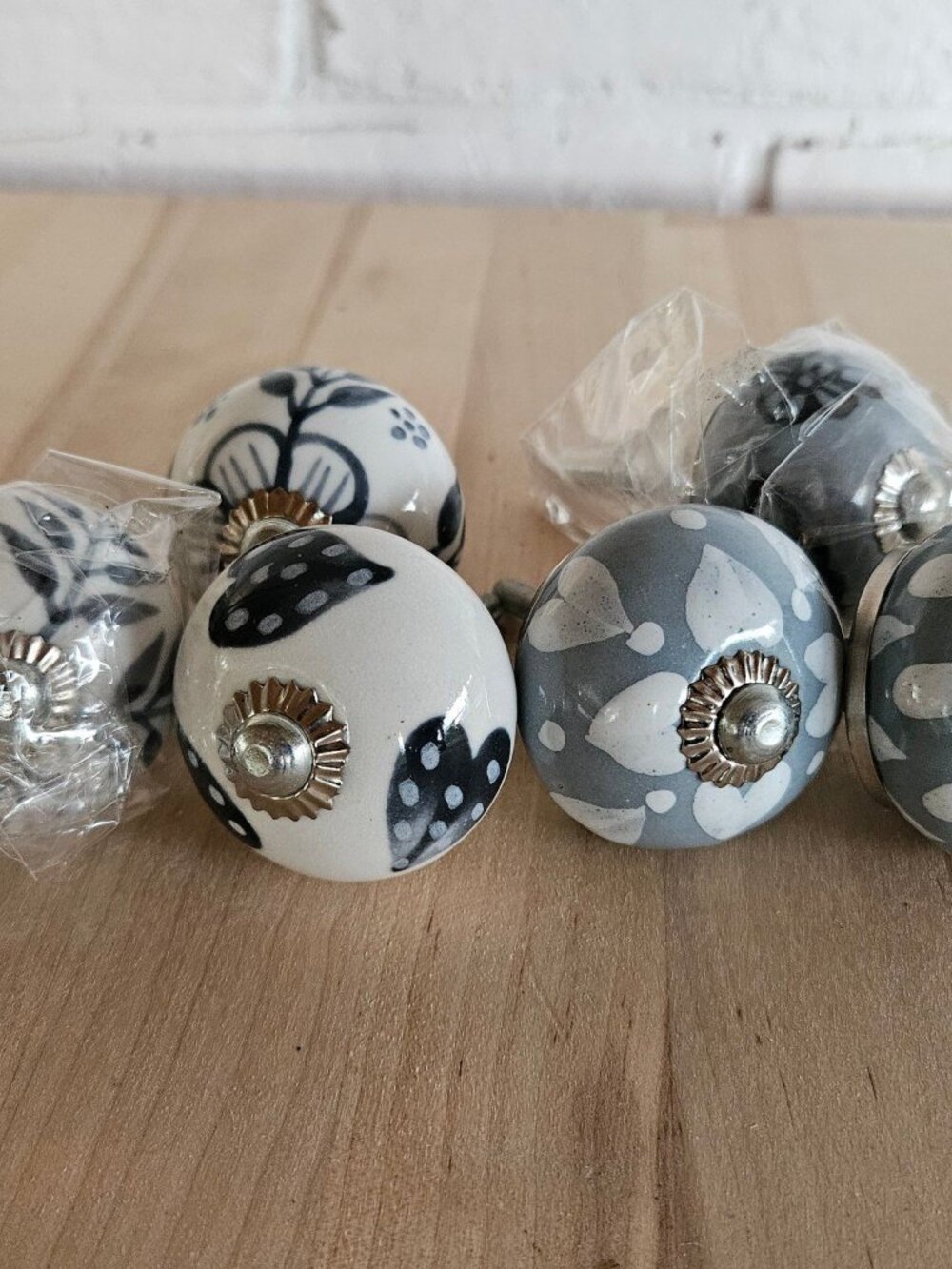 ✨ Lot of 6 Hand-Painted Bohemian Ceramic Cabinet Knobs / Drawer Pulls ✨